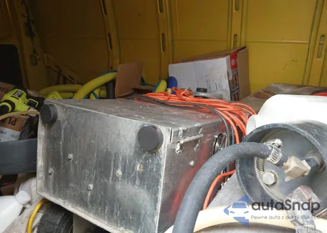 2020 Chevrolet Express G2500 z USA, uszkodzony, nr VIN 1GCWGAFP7L1252505